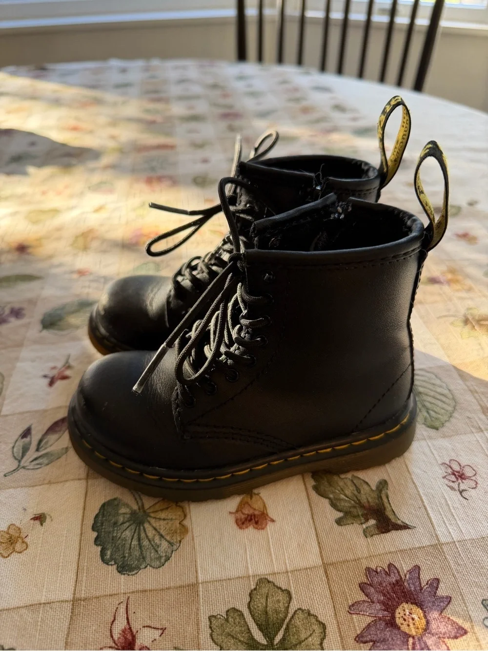 Little Kids Doc Martens - 8
